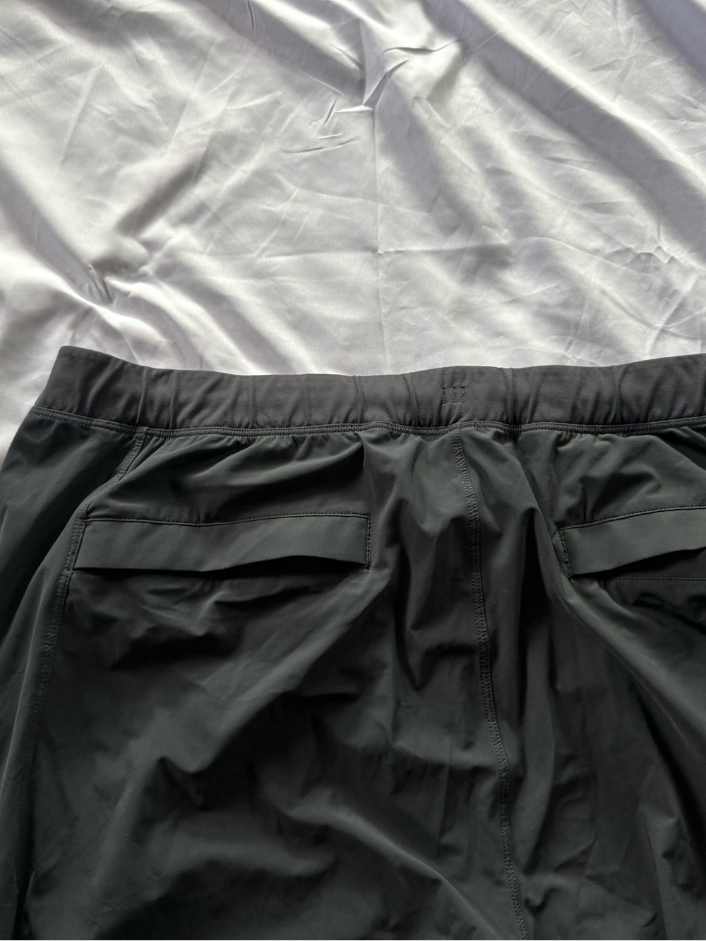Lululemon Men’s Black Athletic Pants Size 2XL Lightweight Stretch Activewear - Picture 9 of 10